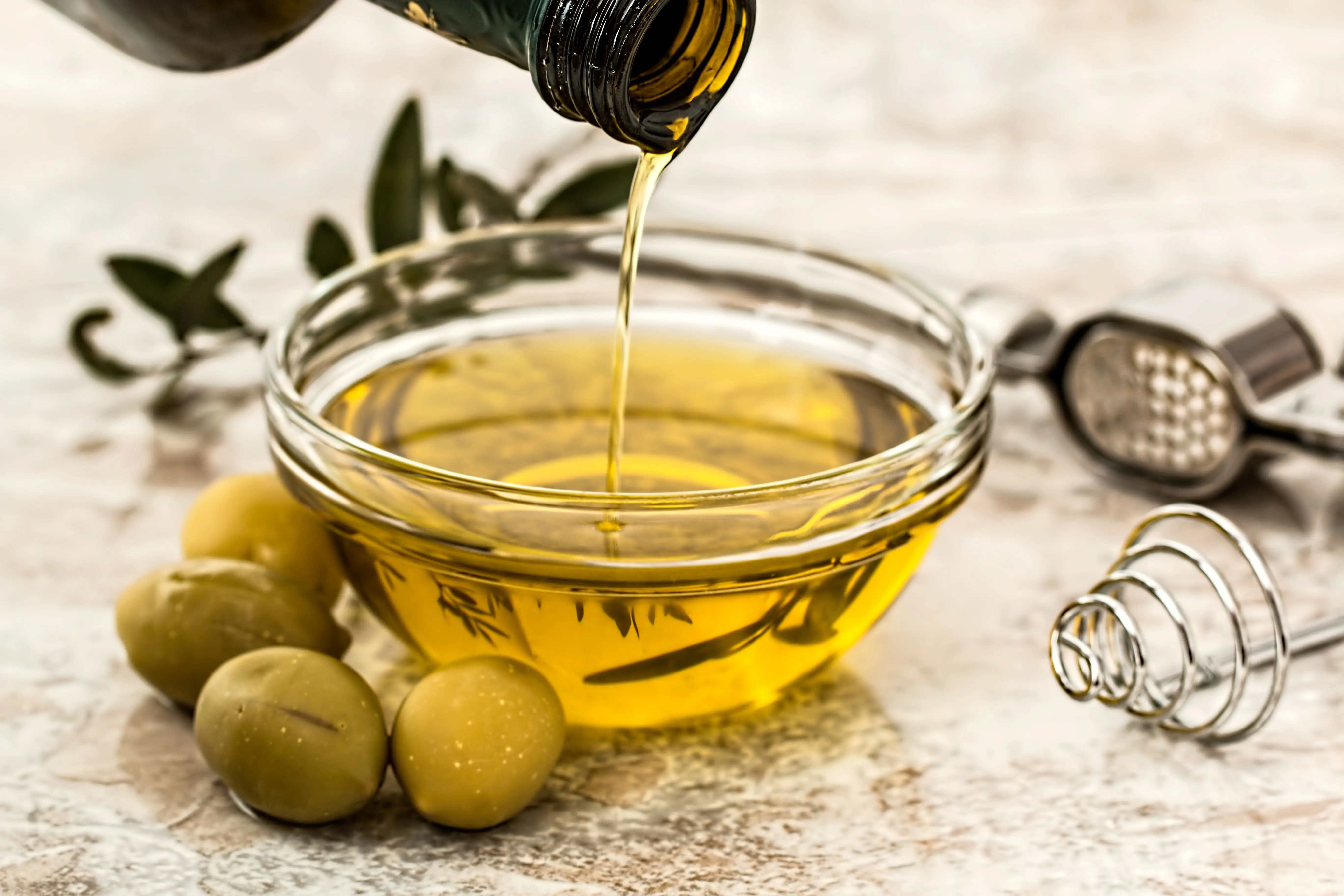 aceite de oliva, el mejor complemento de la dieta mediterránea