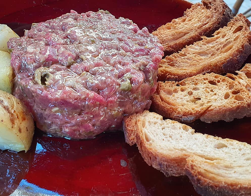 Fuente de hierro, carne roja molida