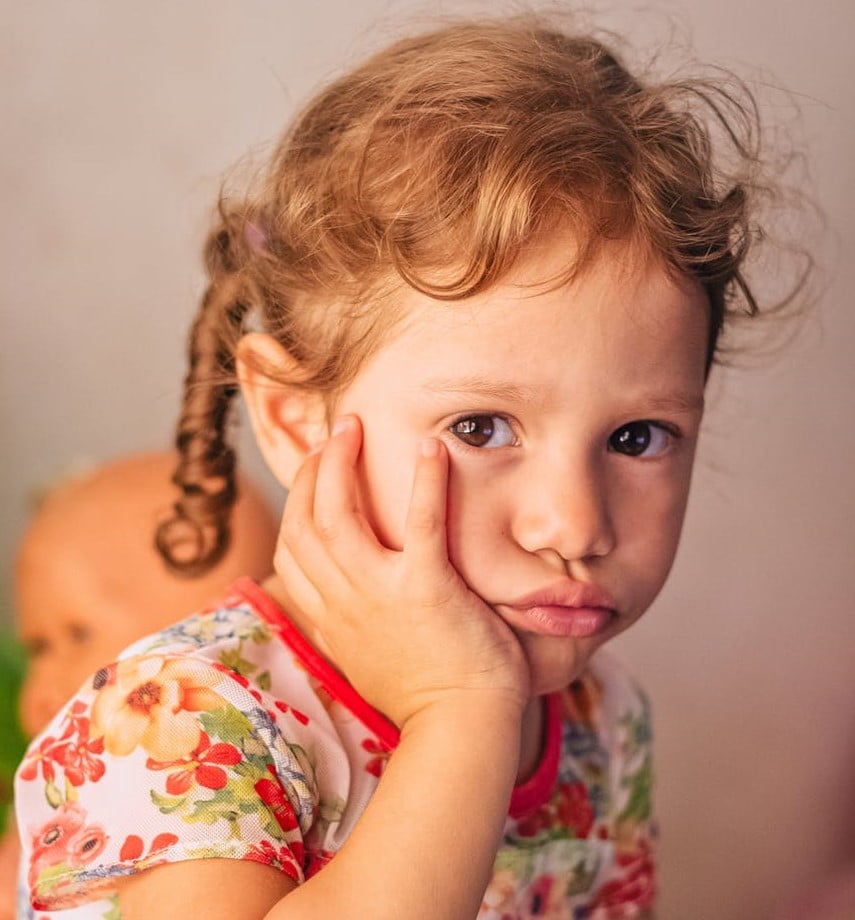 Niña con una de las enfermedades comunes