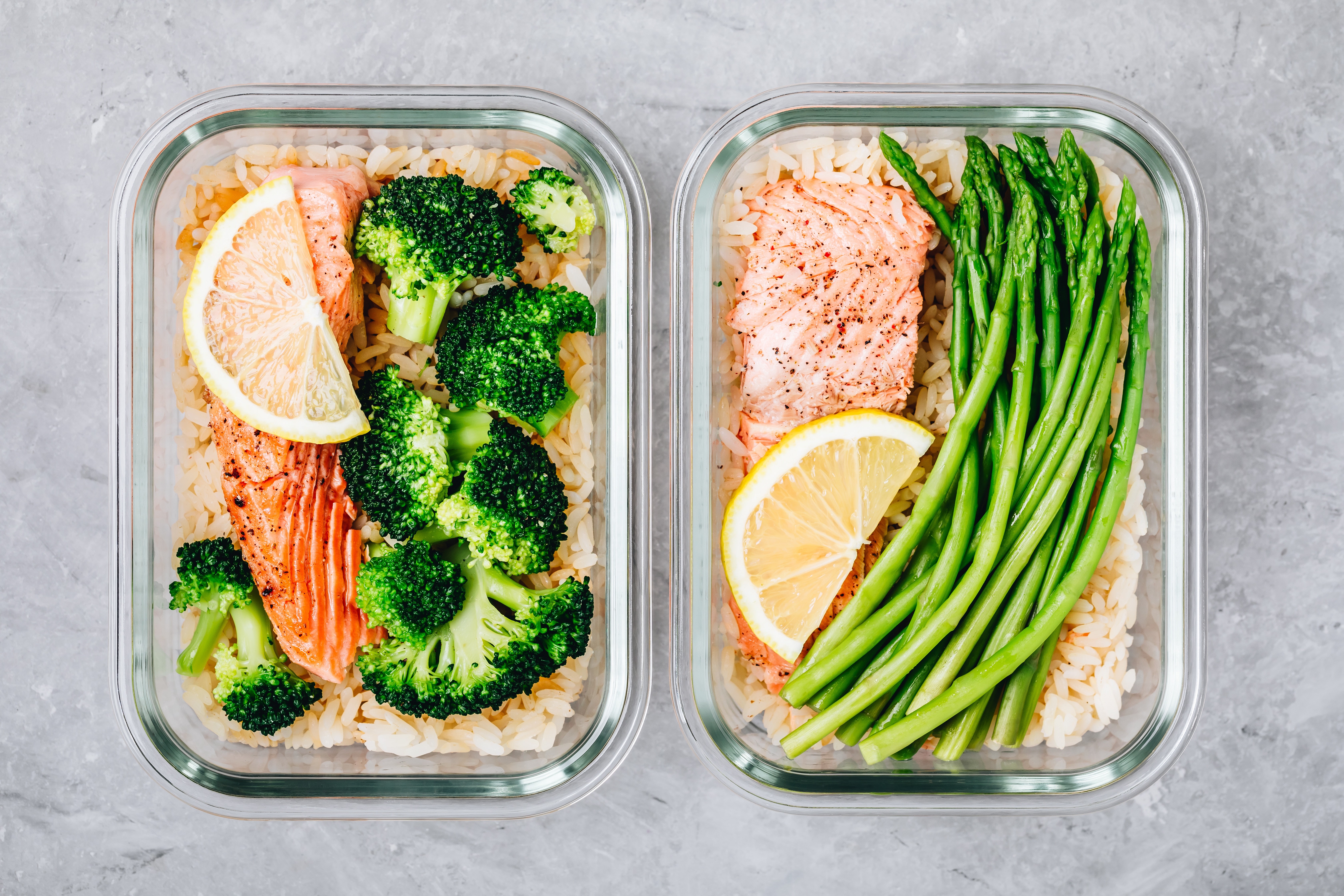 meal prep con salmón