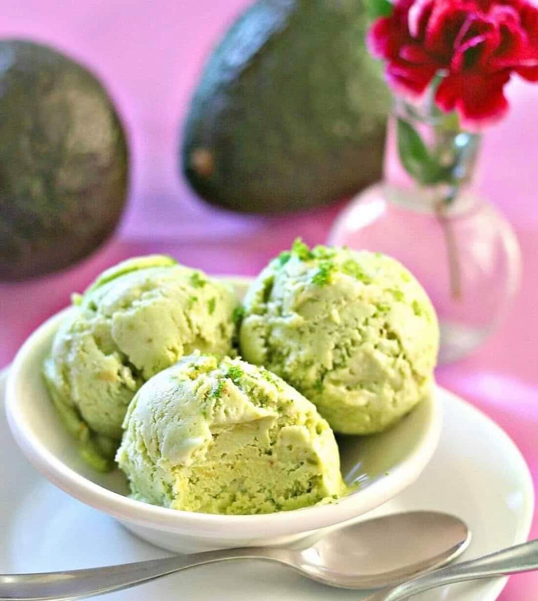 HELADO DE AGUACATE 