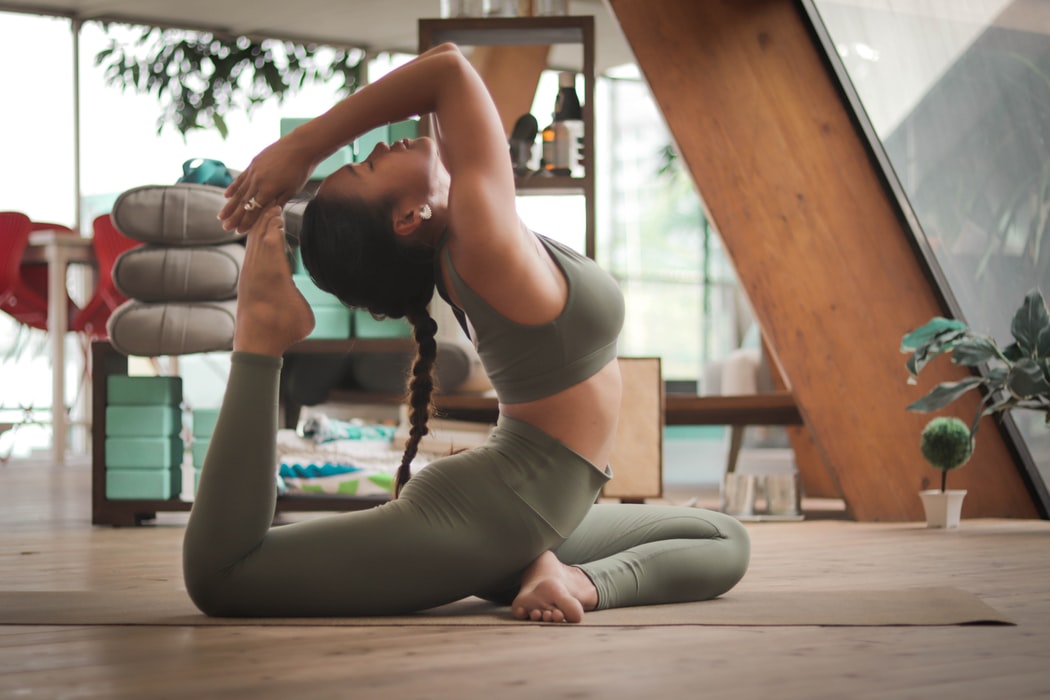 Yoga para combatir la hiperlaxitud